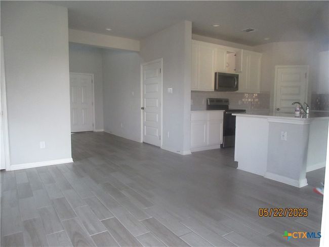 Living room View 2 | Image 5