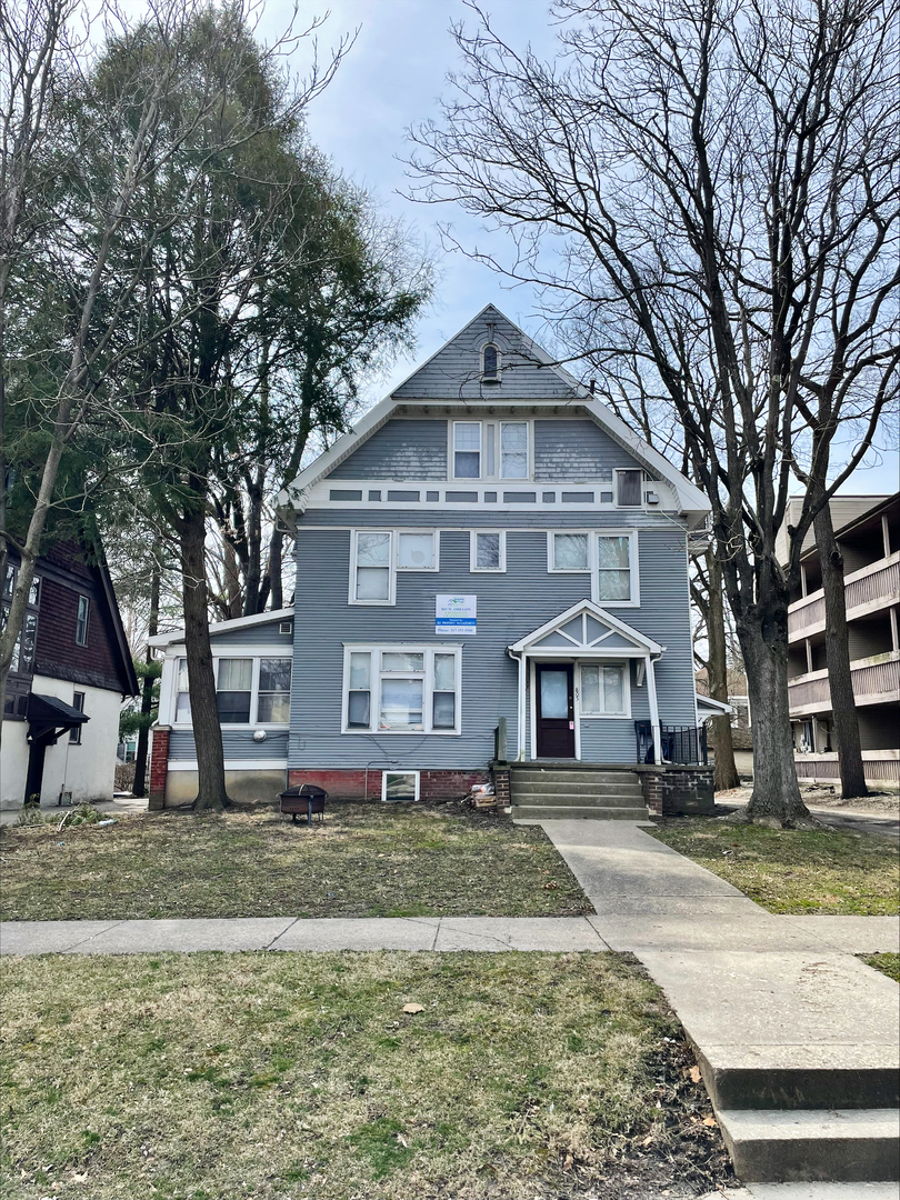 Commercial Sale in Urbana 2