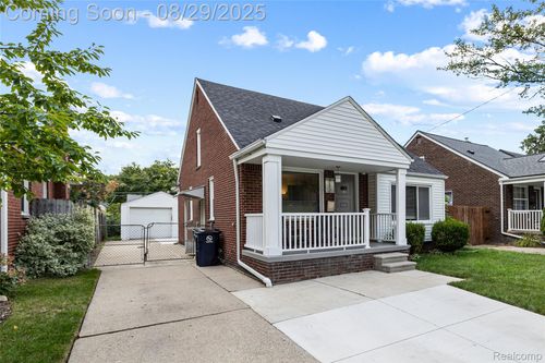 712 S Minerva Ave, Royal Oak, MI, 48067-4084 | Card Image