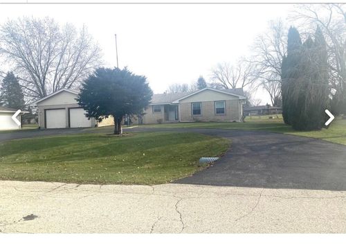 8105 Cloverdale Ln, ROCKFORD, IL, 61107-2813 | Card Image