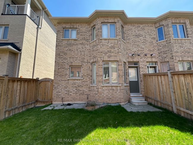 423 George Ryan Ave, House attached with 3 bedrooms, 3 bathrooms and 1 parking in Oakville ON | Image 29