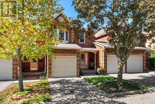 60-1610 Crawforth St, Whitby, ON, L1N9B1 | Card Image