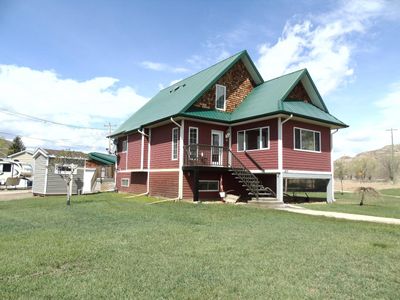 405 1 Ave, House detached with 5 bedrooms, 3 bathrooms and 4 parking in Drumheller AB | Image 1