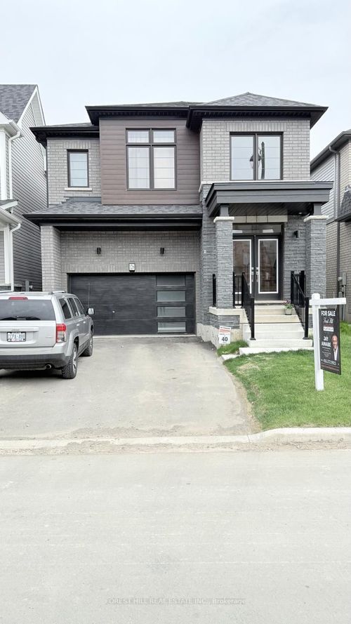 126 Lilac Cir, Caledonia, ON, N3W0H8 | Card Image
