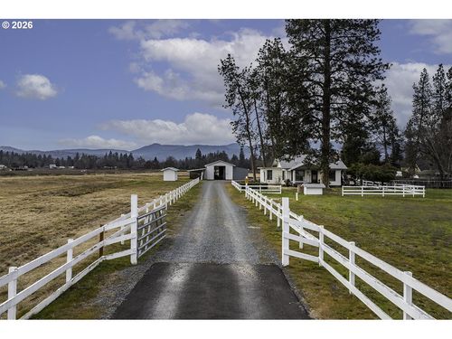 408 Oak Grove Rd, Medford, OR, 97501-2130 | Card Image