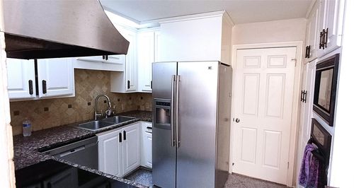 201-3350 Mccue Rd, Houston, TX, 77056-7113 | Card Image