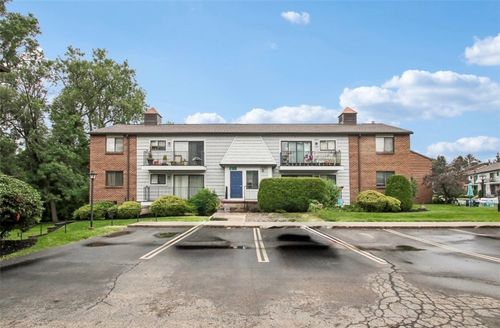 1-26 Great Wood Ct, Fairport, NY, 14450-2771 | Card Image
