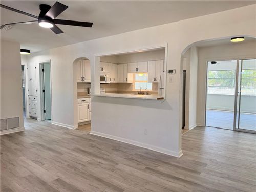 637 Beltrees St, Dunedin, FL, 34698-7702 | Card Image