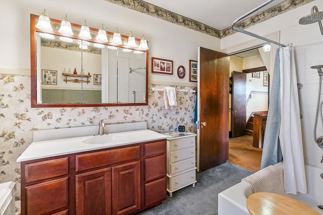 204 Monroe St, House other with 5 bedrooms, 4 bathrooms and null parking in Kalamazoo MI | Image 40