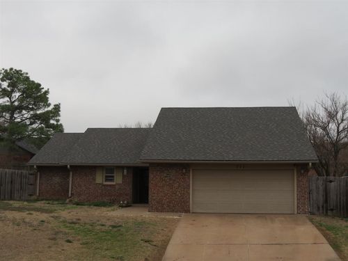 711 E Park Place, Stillwater, OK, 74075 | Card Image