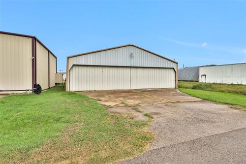 24 Wolfe Airpark, Manvel, TX, 77578 | Card Image