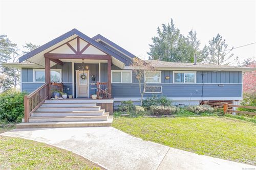 3931 Circle Dr, Victoria, BC, V9C4A9 | Card Image