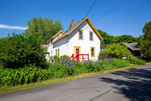 15 Tea St, Rockland, ME, 04841-3019 | Card Image