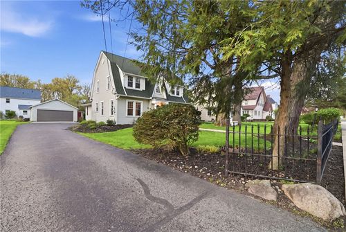 117 E Fairfield Ave, New Castle, PA, 16105-2130 | Card Image