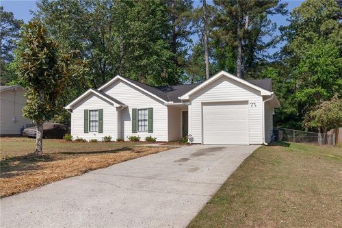 240 Chase Woods Cir, Jonesboro, GA, 30236-2083 | Card Image