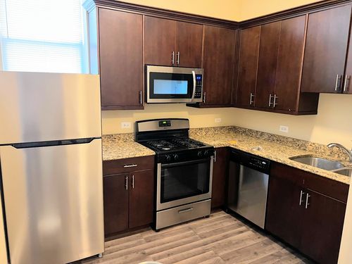 1r-3650 W Diversey Ave, Chicago, IL, 60647-1126 | Card Image