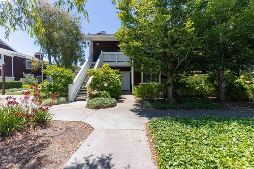 211 Bayside Ct, Richmond, CA, 94804-7461 | Card Image