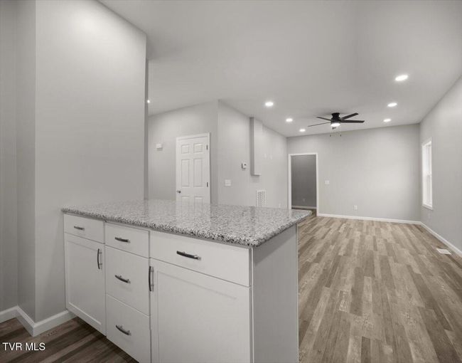 215 Brighton Pl, House other with 3 bedrooms, 3 bathrooms and null parking in Bristol TN | Image 24