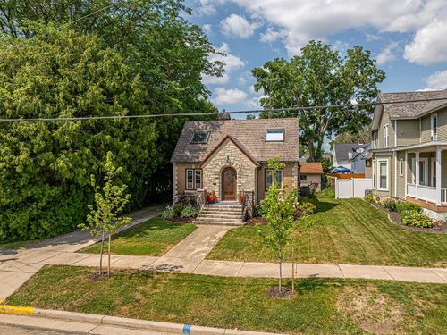 1737 14th Street, Monroe, WI, 53566 | Card Image