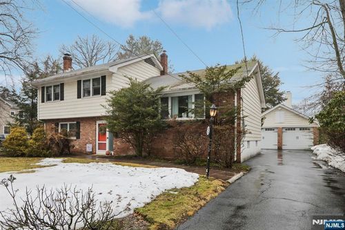 223 Florence Rd, Harrington Park, NJ, 07640-1409 | Card Image