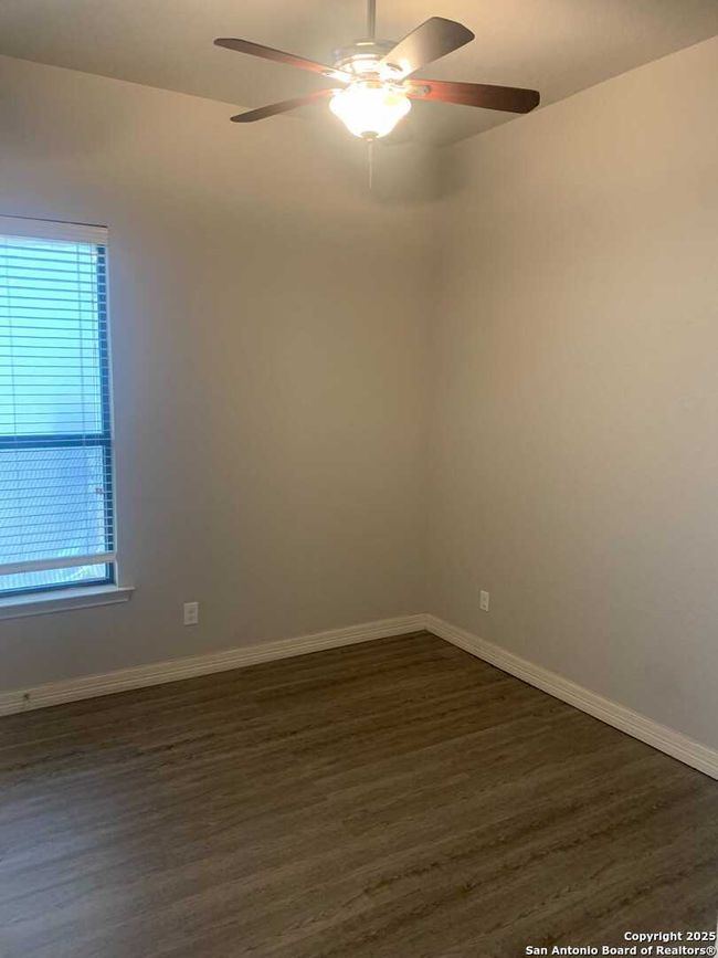594 Carriage House, House other with 4 bedrooms, 2 bathrooms and null parking in Spring Branch TX | Image 16
