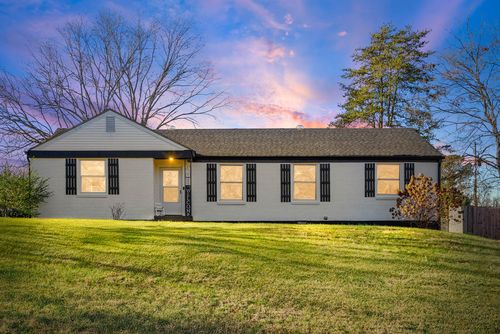 1673 Valley Rd, Clarksville, TN, 37043-4534 | Card Image