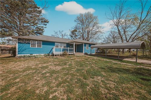 823 W Granite St, Siloam Springs, AR, 72761-3531 | Card Image