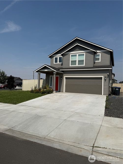 1124 W Aspen Rd, Moses Lake, WA, 98837-1004 | Card Image