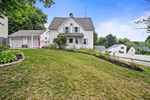 14 Old Wellington Rd, Manchester, NH, 03104-4518 | Card Image