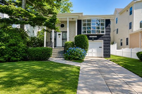 735 Elvira Avenue, New York, NY, 11691 | Card Image
