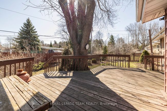 24 Ellery Cres, House other with 3 bedrooms, 2 bathrooms and 4 parking in Nepean ON | Image 38