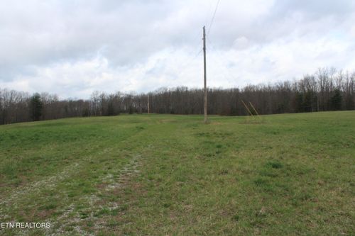 999 Meister Hills Rd, Deer Lodge, TN, 37726-3812 | Card Image