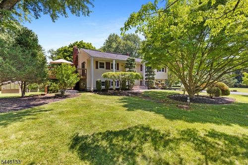 25 Deer Run Dr, BELLE MEAD, NJ, 08502-5712 | Card Image