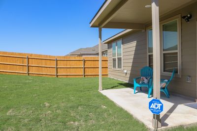 212 Gunther Way, House other with 3 bedrooms, 2 bathrooms and 4 parking in Taylor TX | Image 3