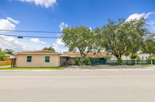 2247 Simms St, Hollywood, FL, 33020-1635 | Card Image