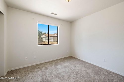9861 E Catalina Dr, Prescott Valley, AZ, 86314-7606 | Card Image