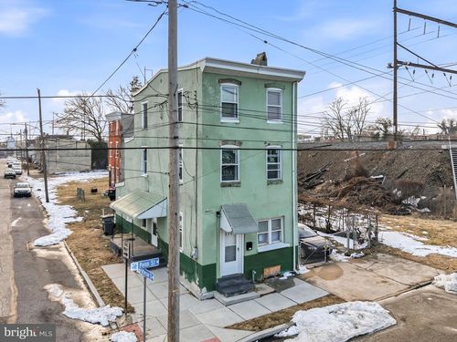 530 Penn St, CHESTER, PA, 19013-4337 | Card Image