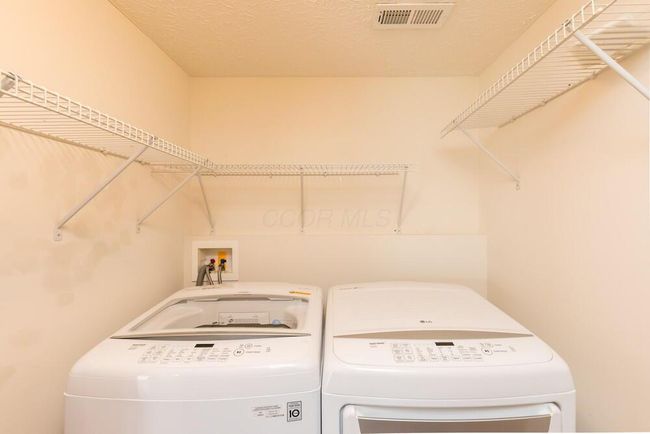 5975 Pennington Creek Dr, Condo with 3 bedrooms, 3 bathrooms and null parking in Dublin OH | Image 21