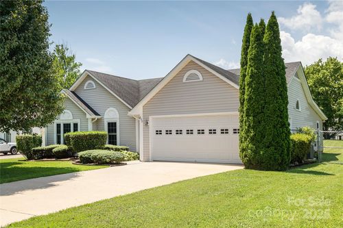 802 Woodlark Ct, Fletcher, NC, 28732-9254 | Card Image