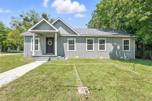 2812 Walnut St, Greenville, TX, 75401-3828 | Card Image
