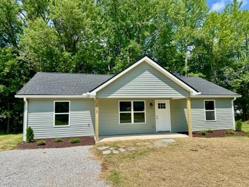 218 E Peter Ave, Monterey, TN, 38574-1057 | Card Image