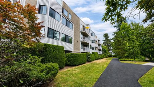 314-9584 Manchester Dr, Burnaby, BC, V3N4R1 | Card Image