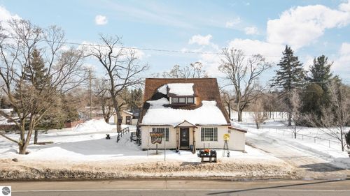 1663 County Road 633, Grawn, MI, 49637-9400 | Card Image