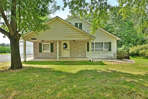 1838 Kinsman Rd Ne, North Bloomfield, OH, 44450-9728 | Card Image