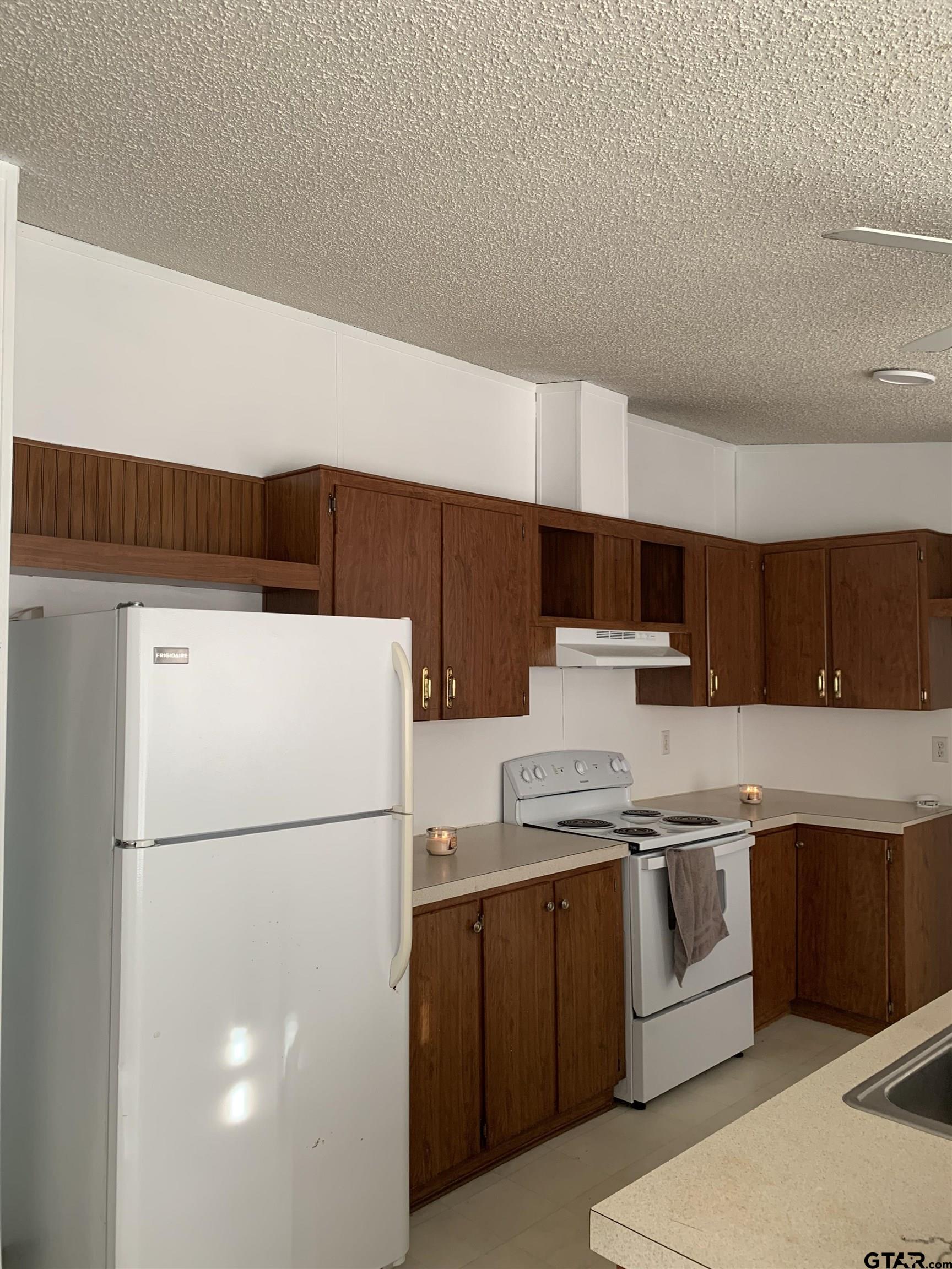 Residential Lease in Lindale 2