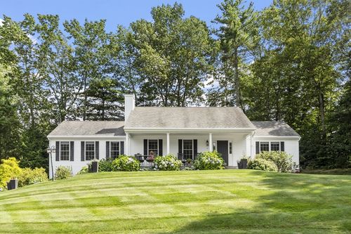 35 Quail Run, Ayer, MA, 01432-5529 | Card Image