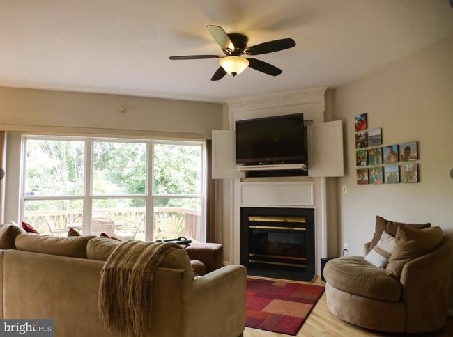 13222 Goose Pond Ln, Townhouse with 3 bedrooms, 4 bathrooms and null parking in FAIRFAX VA | Image 8