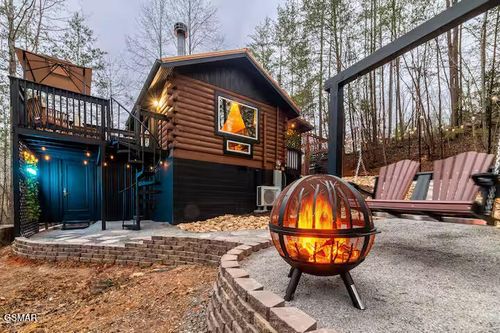 274 Arrowhead Mountain Way, Sevierville, TN, 37876-1254 | Card Image