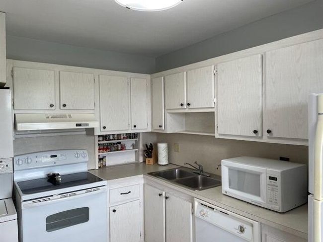 APT-302 - 4070 Tivoli Ct, Condo with 2 bedrooms, 2 bathrooms and null parking in Lake Worth FL | Image 15
