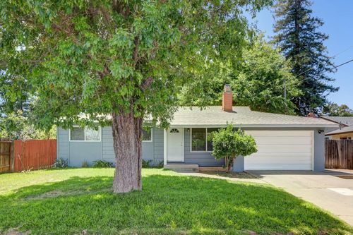 2416 Mcgregor Dr, Rancho Cordova, CA, 95670-3960 | Card Image
